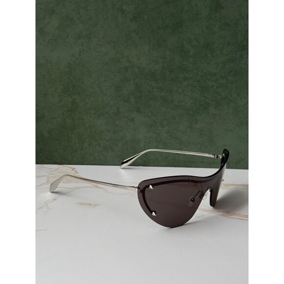 NEW Alexander McQueen AM0413S Studded Cat Eye Sunglasses